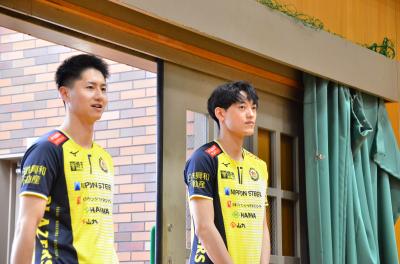 2人のプロ選手