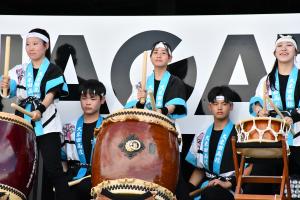 演奏中の太鼓部