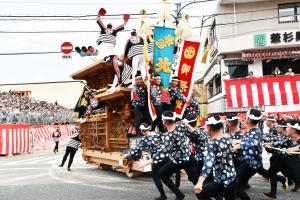 カンカン場でやりまわしをする北町のだんじり