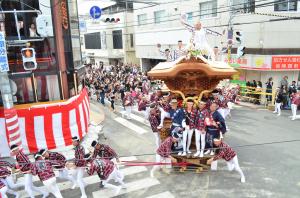 久米田駅付近での額原町のやりまわし