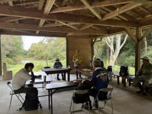 講義を受けている