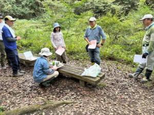 クスノキ広場で休憩