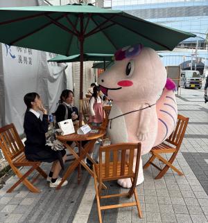 藤井病院のマスコットキャラクターのりょっちが遊びにきました