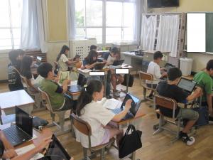 それぞれの学び方の様子