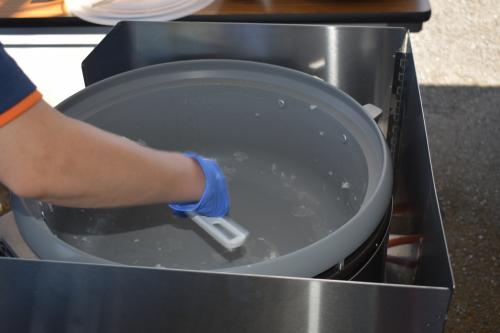 ご飯の窯が空っぽの写真