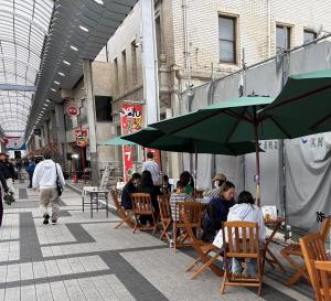 オープンカフェの様子