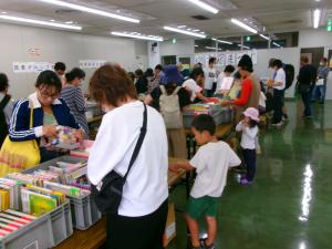 古本リサイクル市の様子