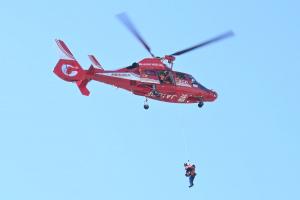 ヘリコプターの救助の様子