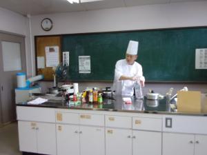 高木先生の調理の様子