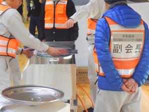 備蓄物資ブースの訓練様子