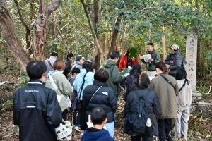 説明している様子