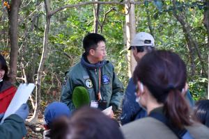 説明している様子