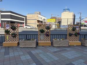 デモ作品展示中の正面からの写真