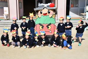 年少児とちきりくんの集合写真