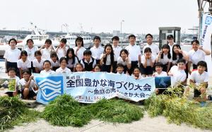 修斉小学校6年生の集合写真