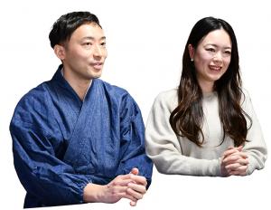 インタビュー中の阪口さんご夫婦