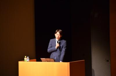 講演