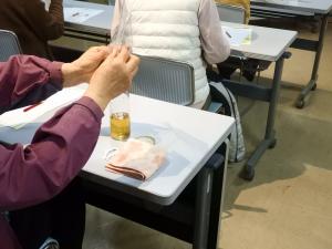 ワークショップをしている方の手元の写真