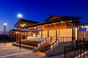 西側改札夜写真