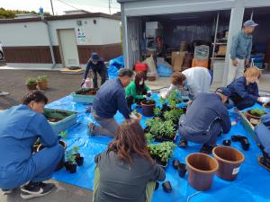 テクノヒルズに花を咲かせようプロジェクトの様子