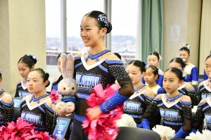 1人ずつ意気込みを話している様子