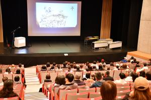 サンドアートパフォーマンスの会場の様子