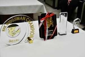 受賞したトロフィーたち