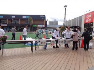 第14回ガーデニングショウ花苗配布風景