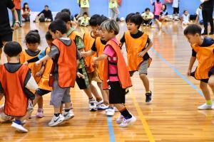 小学校低学年の試合風景