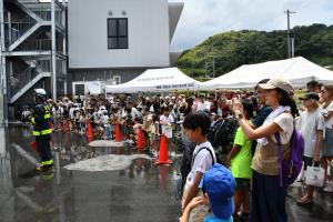 放水ショーの会場の様子