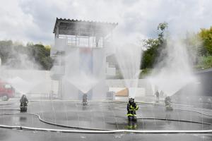 放水ショー（勢いよく上に向かって水が出ている様子）