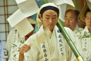 新発意（しんぼうち）役の中学生