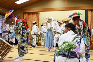 車踊りの様子