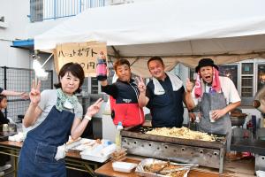 焼きそばの屋台