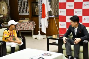 本人と市長