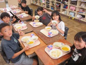 給食の写真