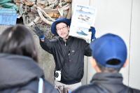 説明をしている様子