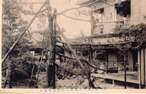 淡の輪　黒崎館庭園より座敷を見る