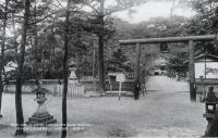 清色鮮かに、和歌浦玉津島神社々頭